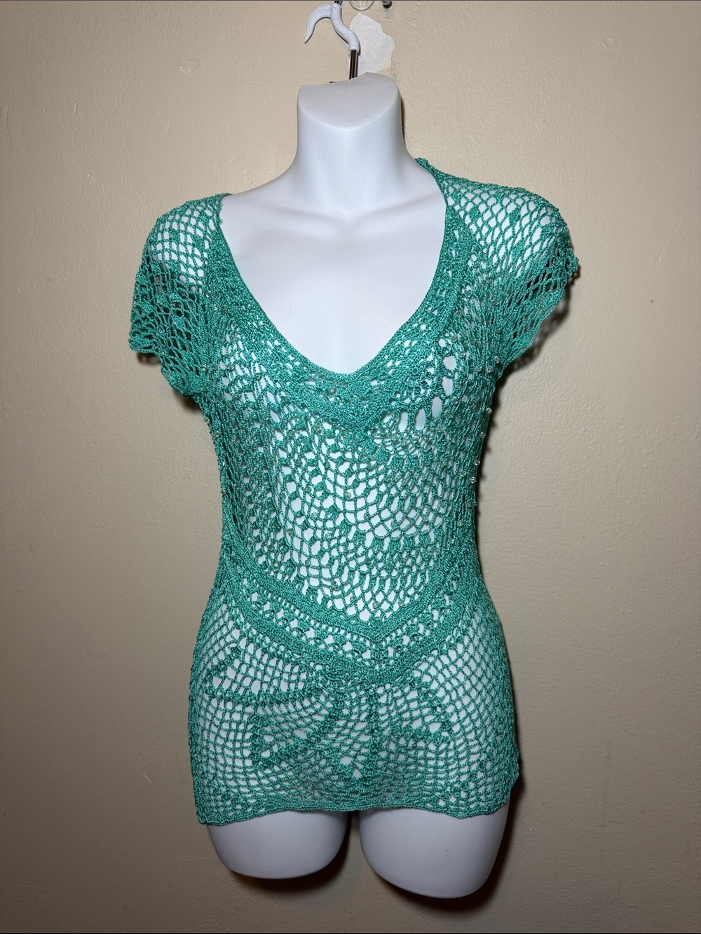 Crochet V-Neck Short Sleeve Top in Teal